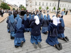 Takie pieniądze dostają siostry zakonne na starość. Emeryci mogą być mocno zdziwieni