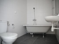 Przybywa Polaków, którzy wydają na mieszkanie ponad połowę pensji. Co piątej osoby nie stać na remont