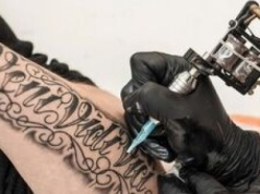 Nauka tatuowania: poznaj dobre wskazówki na start