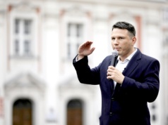 Konfederacja pręży muskuły przed PiS, Mentzen stawia się Kaczyńskiemu. Nie za wcześnie?