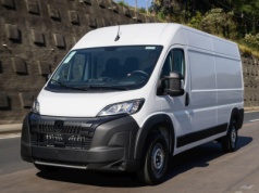 Nowy Peugeot Boxer 2026 debiutuje na rynku brazylijskim. Nowy silnik i technologie