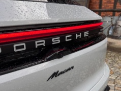 Porsche wczoraj: ubijamy spalinowego Macana. Porsche dzisiaj: oto nowy spalinowy SUV