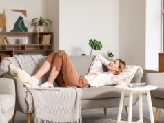 Rośnie popularność spędzania urlopu w trybie staycation. Czy w ten sposób można wypocząć?