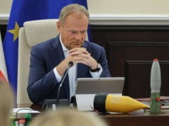 Czy Donald Tusk powinien odejść? Polacy zabrali głos w nowym sondażu