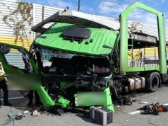 Tragiczny wypadek ciężarówki i BMW pod Łodzią! Z pojazdów niemal nic nie zostało