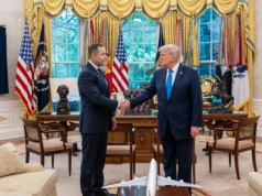 Nawrocki dostał prezent od Trumpa na zaprzysiężenie. Teraz ujawnił, co to było