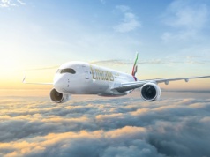 Emirates doda czwartą rotację dziennie do Londynu Gatwick