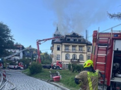 Duży pożar pustostanu w Szczawnicy
