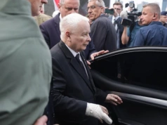 Kaczyński doznał kontuzji. Tak radzi sobie prezes PiS