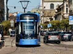 Tramwaje w Krakowie mają średnio prawie 25 lat. W Warszawie są młodsze o 7 lat