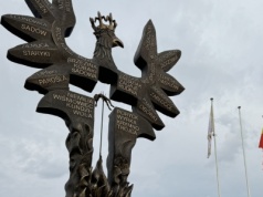 Zdewastował pomnik Rzezi Wołyńskiej w Domostawie. Zatrzymano Ukraińca