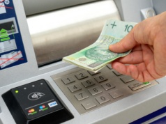 Od stycznia 2026 minimalna pensja 4806 zł. Zobacz, jak wypadamy na tle Europy