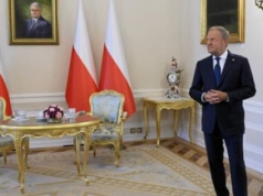 Wojna o krzesła 2.0 to kolejne pole konfrontacji, którą Nawrocki rozpoczął z rządem [ANALIZA]