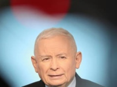 Sąd rozstrzygnął sprawę między Komosą a Kaczyńskim. Chodziło o uderzenie w twarz