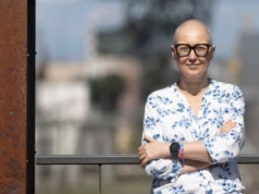 Mama z tęczowej rodziny: „Cieszę się, że z życiem nie czekałam na Polskę” [WYWIAD]