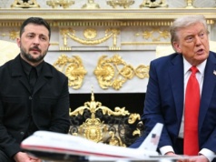 Zełenski wręczył Trumpowi list. Wiadomo, o co poprosił