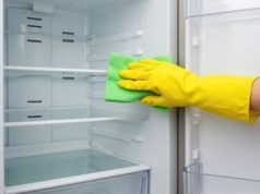 Domowy sposób na czystą lodówkę. Prościej i taniej się nie da