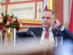 Ze szczytu na ziemię