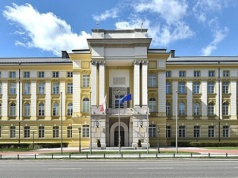 Mieszkania ministrów na koszt podatnika. Alternatywa: dziadowskie państwo