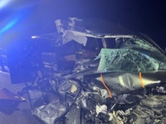 Polak zasnął za kierownicą. Samochód rozbił się na niemieckiej autostradzie