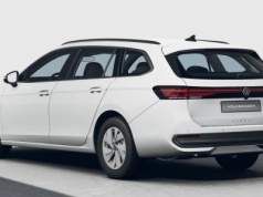 Volkswagen Passat 1.5 w cenniku za 175 tys. zł. Ale dealerzy potrafią zejść z ceny poniżej 140 tys.