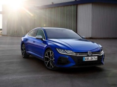 Arteon Shooting Brake vs Golf Alltrack – elegancja kontra przygoda