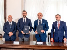 Zamiast wojska na Krakowskiej będzie rzeszowski urząd miasta. Podpisano list intencyjny