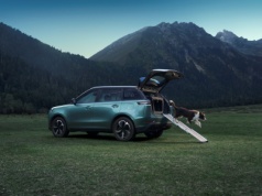 JAECOO J5 – rewolucja w podróży z pupilem. Nowy SUV dla miłośników zwierząt i przygód.