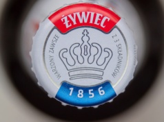 Polacy piją mniej piwa, ale Żywiec zarabia więcej