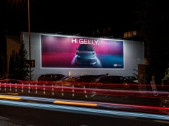 Geely już w Polsce. Trwa kampania budowy rozpoznawalności marki współpracującej z Renault