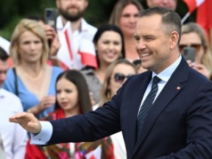 Karol Nawrocki wszedł do pałacu razem z drzwiami. Donald Tusk ma problem [OPINIA]