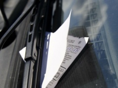 Nie masz karty parkingowej za szybą? Nie możesz dostać mandatu