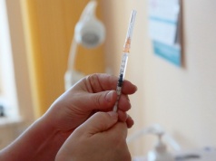 Od poniedziałku więcej refundowanych szczepień w aptekach
