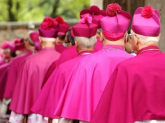 Episkopat apeluje do rodziców, by wypisywali dzieci z zajęć. 