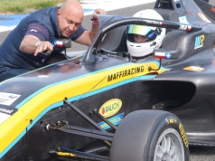16-latek z Rzeszowa debiutuje w Formule 4. Igor Polak walczył z awariami i deszczem