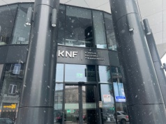 Wymiana ciosów między NIK, a KNF trwa w najlepsze