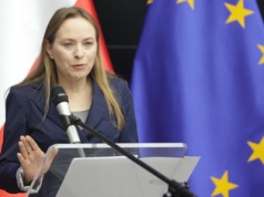 Sondaż: po aferze z KPO koło 70% ankietowanych chciałoby dymisji minister funduszy i polityki regionalne