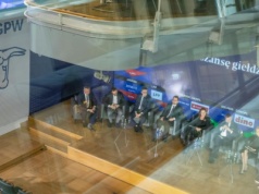 Mizerna próba odbicia na GPW. Kursy banków ledwo drgnęły