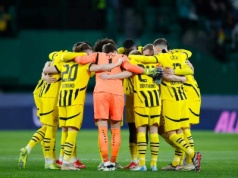 Borussia Dortmund przedłużyła kontrakt z trenerem! Dziwna decyzja