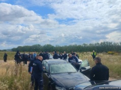 To nie była szlachetna rywalizacja. Policja pokazała, z czym się zmaga