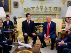 Samoloty, statki, LNG... Wielkie transakcje Trumpa z Koreą Południową
