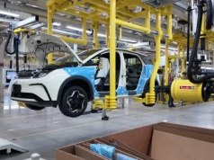 BYD znalazł sposób na ominięcie europejskich ceł. BYD Dolphin Surf ruszył do Europy z fabryki w Tajlandii