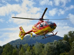 Francja. Helikopter gaśniczy runął do jeziora podczas gaszenia pożaru