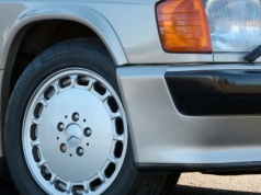 Mercedes legendy F1 na sprzedaż. Milion złotych to za mało