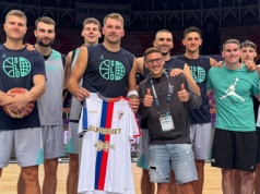 Gwiazdor NBA z koszulką polskiego klubu! Zdjęcie obiegło internet