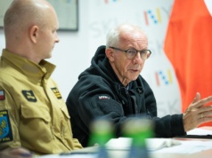 Priorytetem schrony, nie autobusy. Leśniakiewicz: chcemy, żeby ich budowa ruszyła jeszcze w tym roku