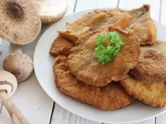 Wykąp kanie w tym cieście i usmaż. Przebijają klasyczne schabowe