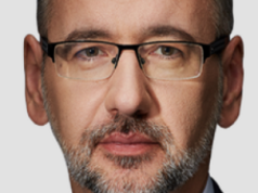Pobicie Adama Niedzielskiego. Policja zatrzymała sprawców