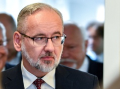 Niedzielski po pobiciu: odebrano mi ochronę. Szef MSWiA odpowiada byłemu ministrowi zdrowia