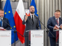 Kosiniak-Kamysz: Musimy być przygotowani na kryzysy. „Poradnik bezpieczeństwa” trafi do każdego domu w Krakowie